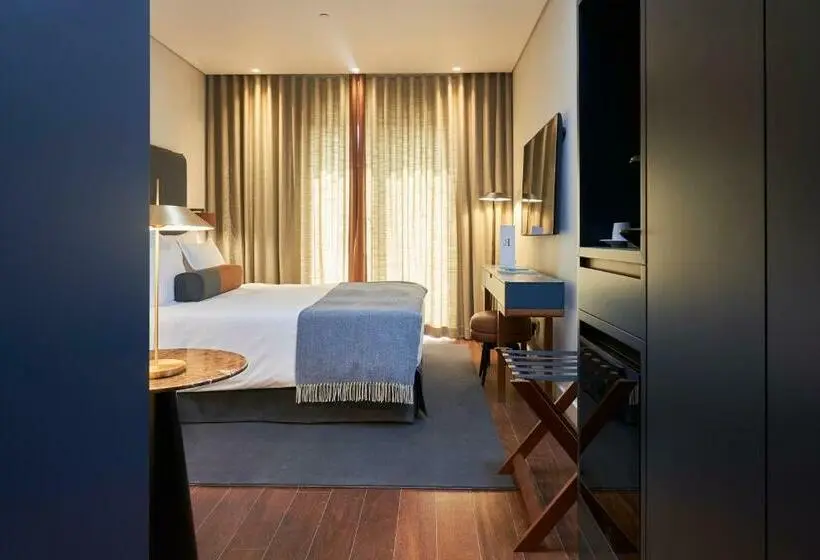 Quarto superior, Portobay Flores