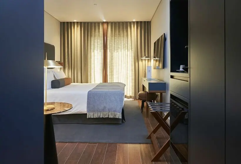 Quarto superior, Portobay Flores