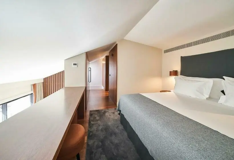 Suite Duplex, Portobay Flores