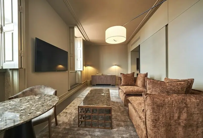 Suite Duplex, Portobay Flores