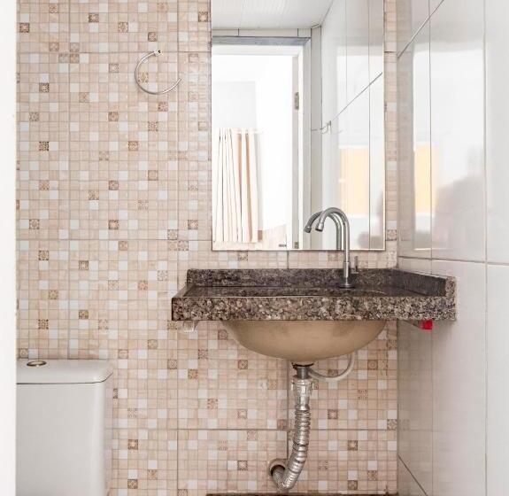 غرفة قياسية ثلاثية, Pousada Veleiro