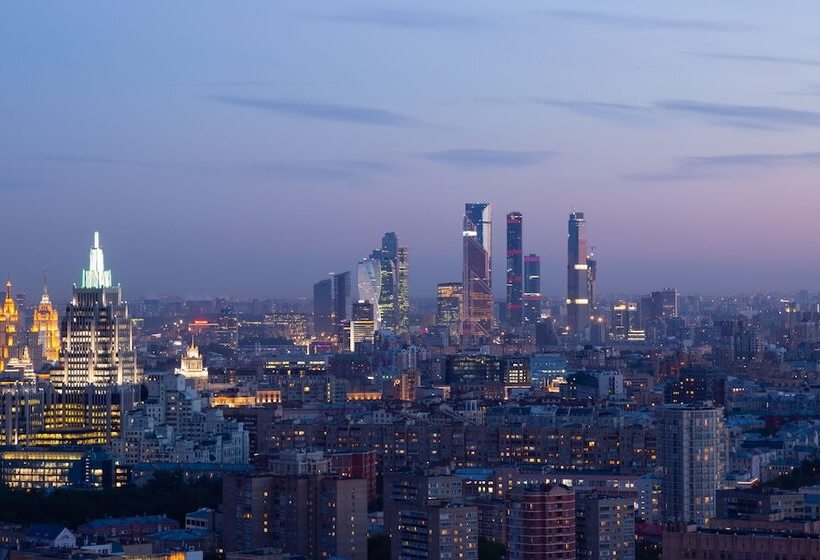 اتاق استاندارد با چشمانداز شهر, Radisson Blu Olympiyskiy