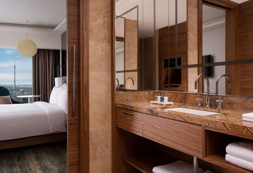 Номер Премиум, Radisson Blu Olympiyskiy