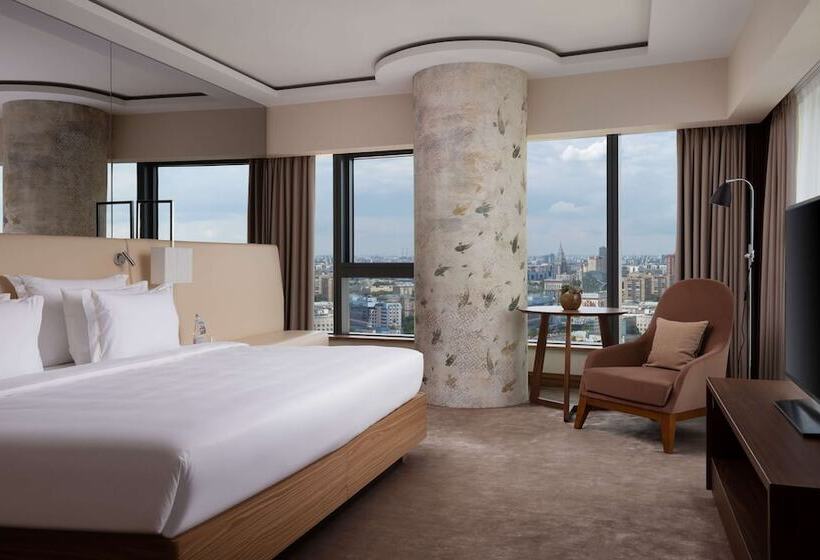 اتاق خانوادگی, Radisson Blu Olympiyskiy