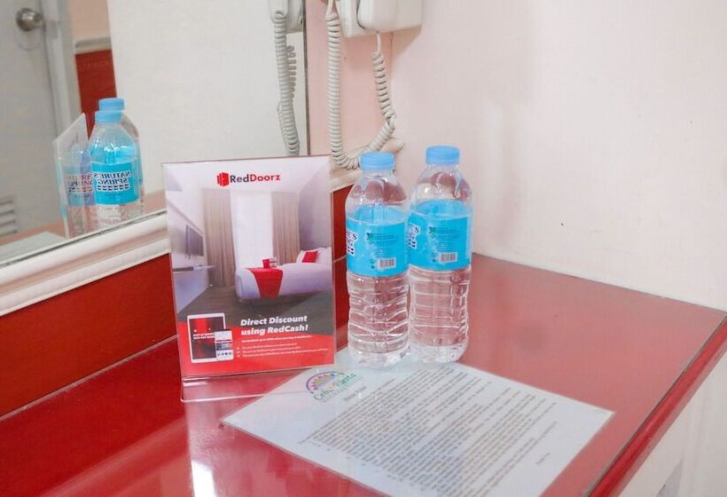 Номер Стандарт, Reddoorz @ Bonifacio St Cebu