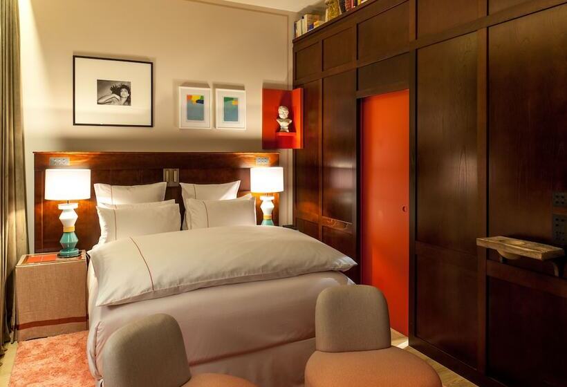 スーペリアールーム, Sinner Paris