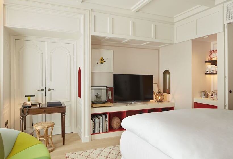 デラックスルーム, Sinner Paris