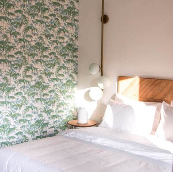 غرفة قياسية, Soy Local Insignia