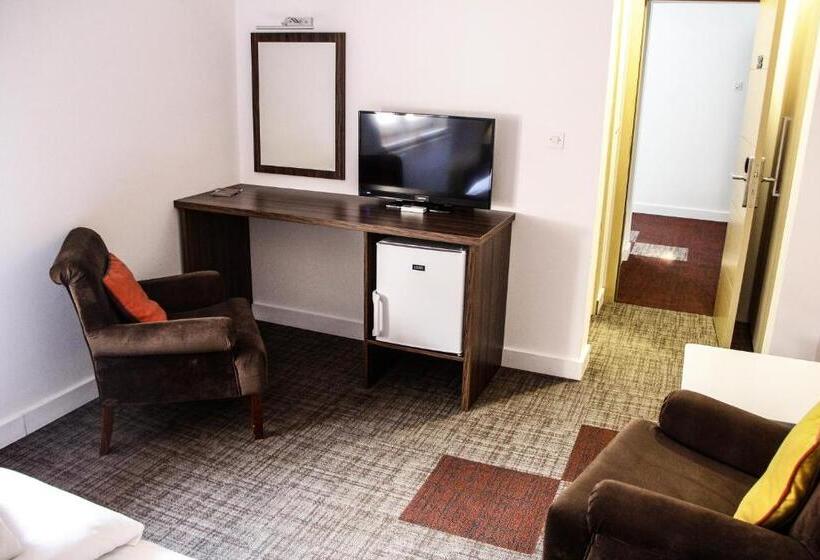 اتاق استاندارد, Story