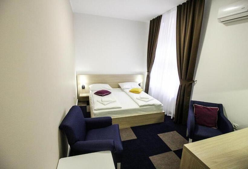 اتاق استاندارد, Story