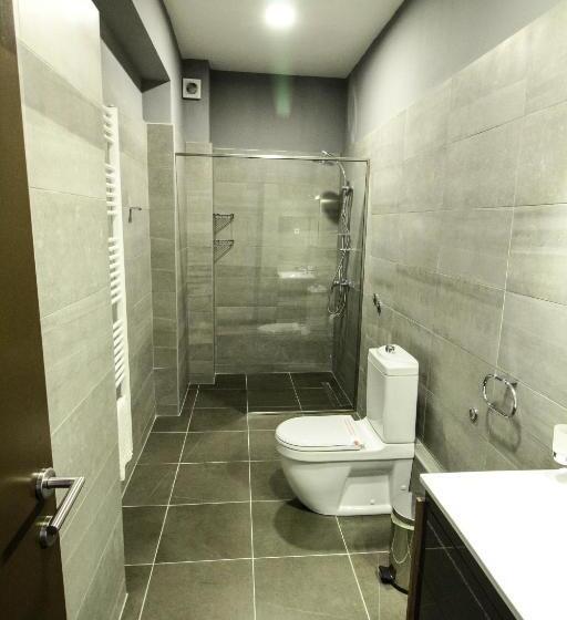 اتاق خانوادگی, Story