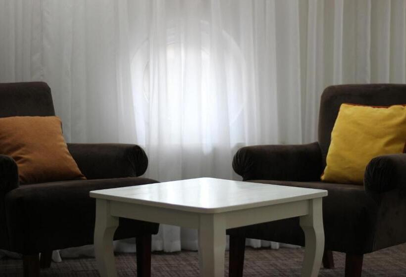 آپارتمان کامفورت 2 خوابه, Story