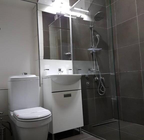 اتاق استاندارد, Story