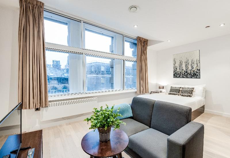 استودیوی استاندارد, Terlon Apartments