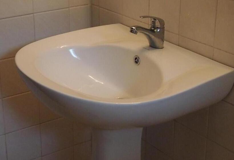 Номер Стандарт, Thiranagama Beach