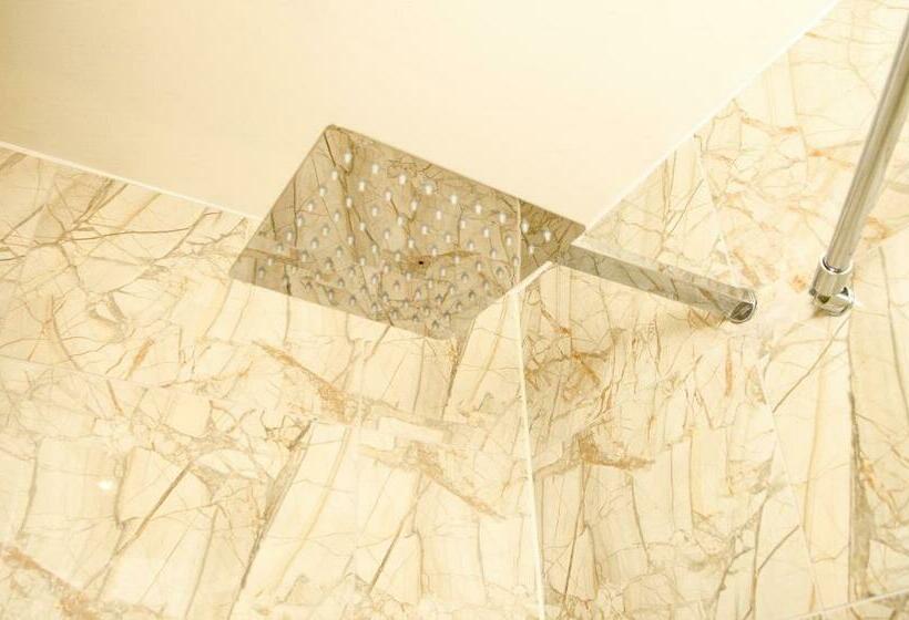 استودیوی استاندارد, Terlon Apartments