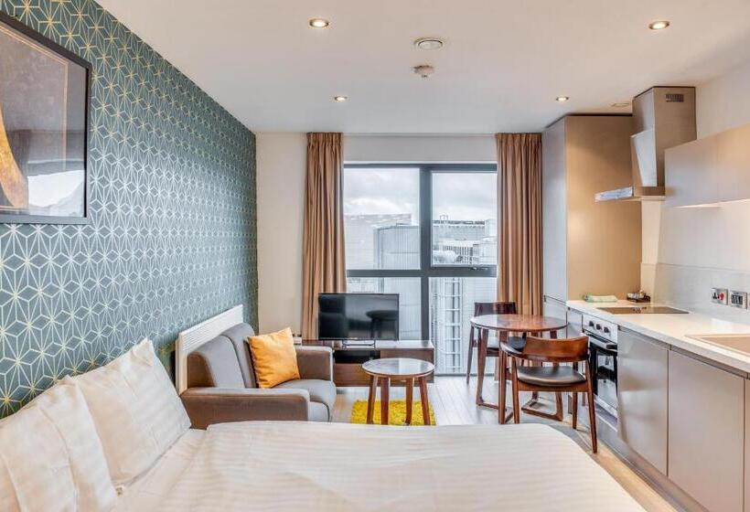 استودیوی استاندارد, Terlon Apartments