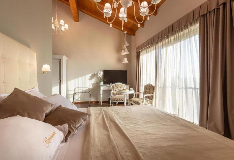 豪华房间, Wine Residence Cattunar