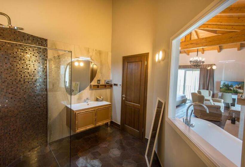 带海景的复工套房, Wine Residence Cattunar