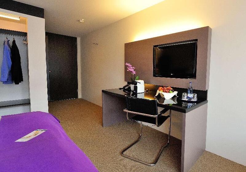 小型套房带阳台, Wine Residence Cattunar