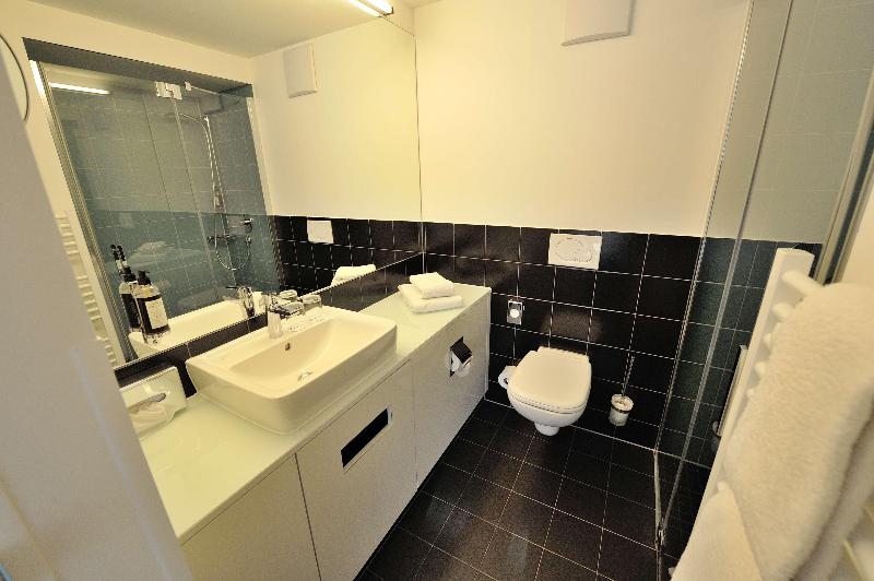 小型套房带阳台, Wine Residence Cattunar