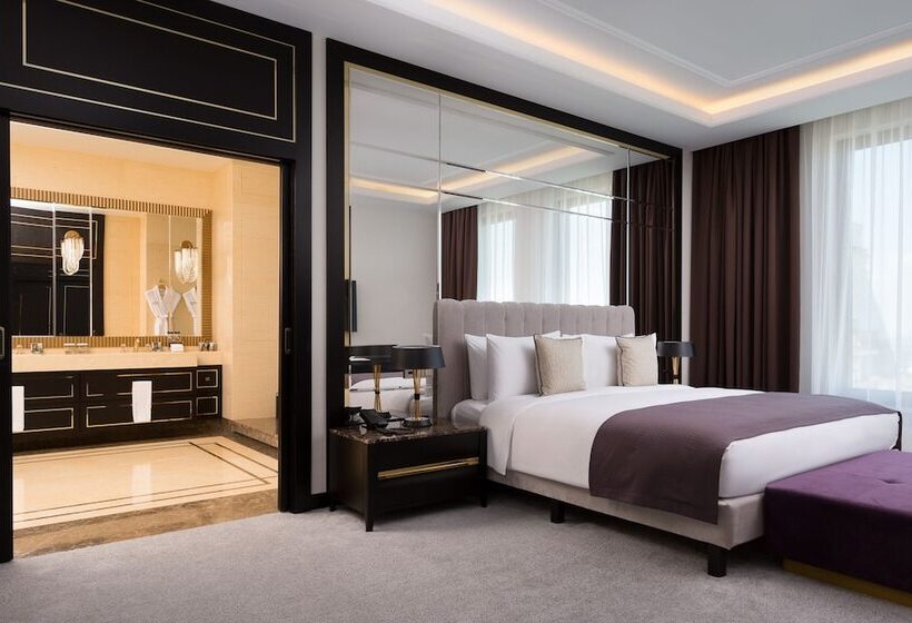 سوئیت رویال, Lotte Hotel Samara