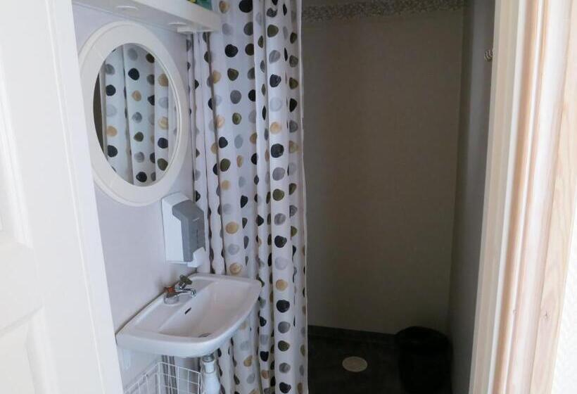 חדר משפחתי חדר אמבטיה משותף, Strandbaden Köpingsvik