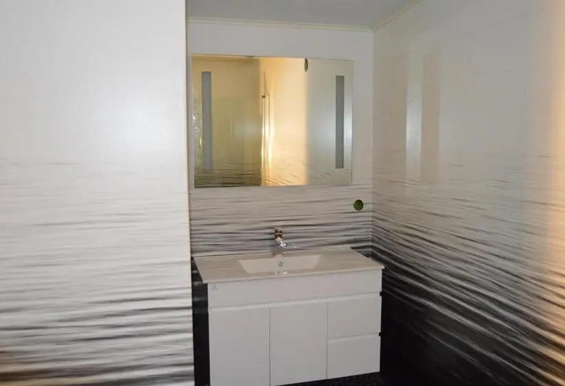海の見える１ベッドルームアパートメント, Strandbaden Köpingsvik