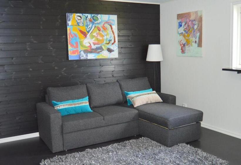 דירת חדר נוף לים, Strandbaden Köpingsvik