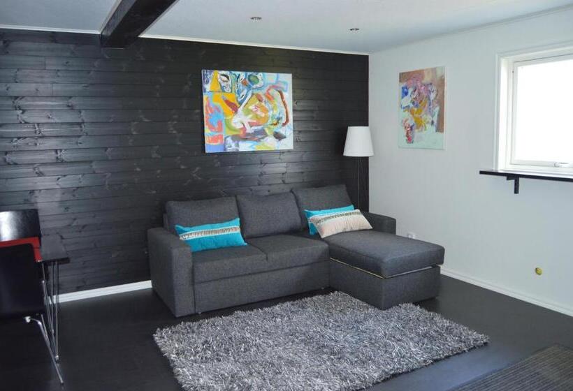 דירת חדר נוף לים, Strandbaden Köpingsvik