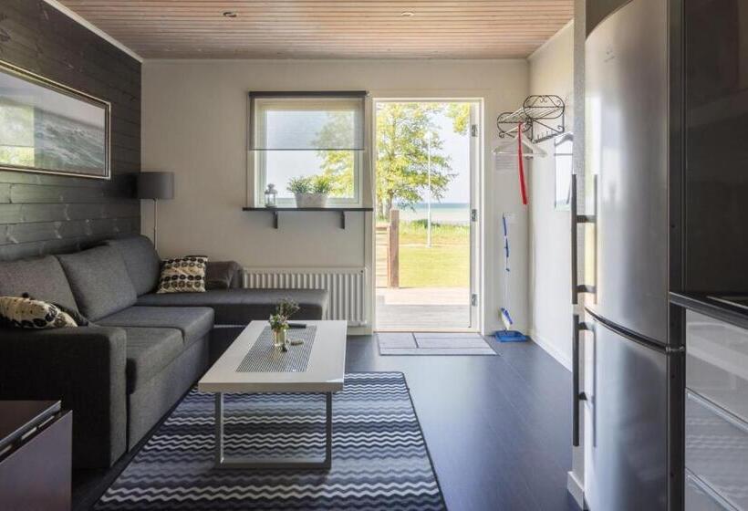 带1个卧室的带海景的公寓, Strandbaden Köpingsvik