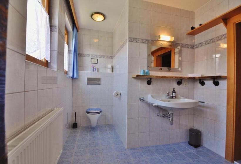 침실 2개 아파트, Pension & Apartments Weissbriach