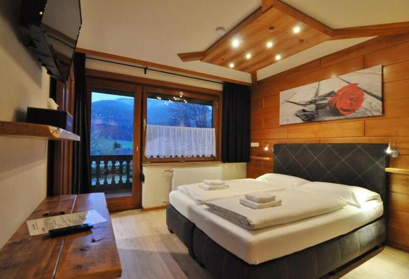 스탠다드 발코니 룸, Pension & Apartments Weissbriach