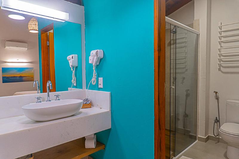 带大床的豪华间, Renaissance Business Bay Hotel, Dubai