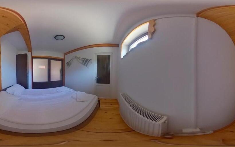 低层单卧公寓, Domeniul Roa