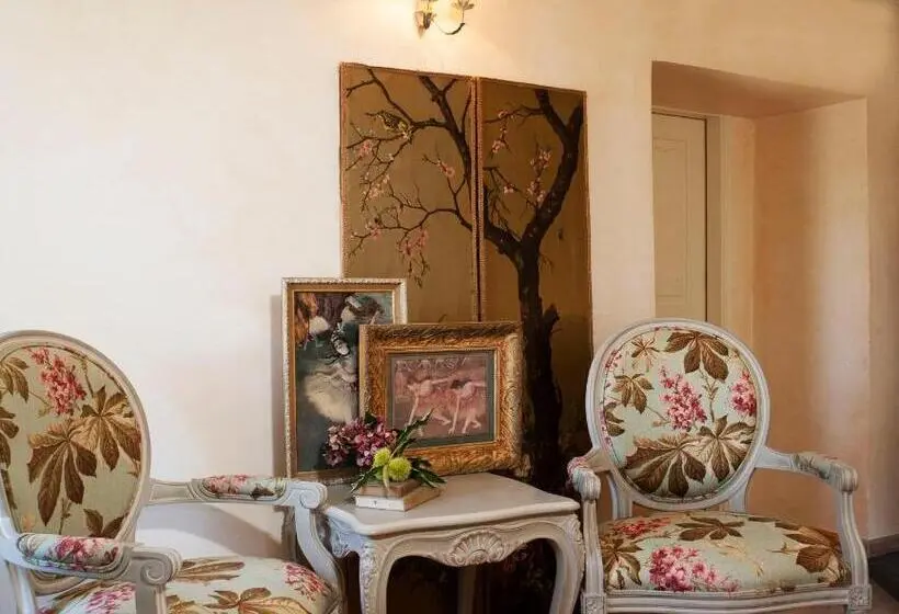 Talo 4 Makuuhuonetta, Amaryllis Boutique Guest House