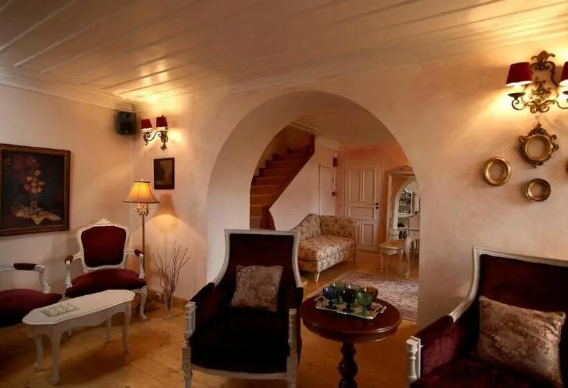 Talo 4 Makuuhuonetta, Amaryllis Boutique Guest House