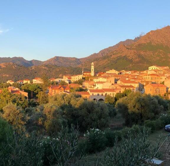 山景套房, Au Pied Des Oliviers