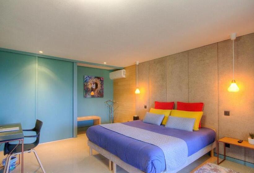 标准间, Au Pied Des Oliviers