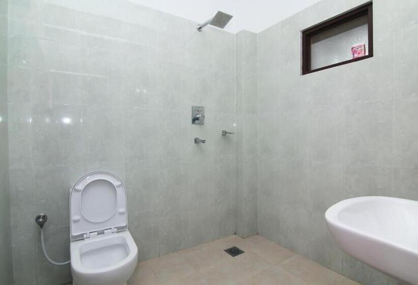 اتاق استاندارد با بالکن, Chitwan Park Village