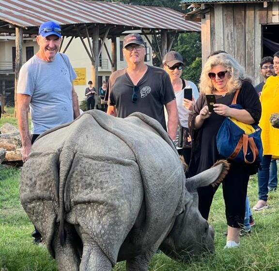 اتاق استاندارد یک نفره, Chitwan Park Village