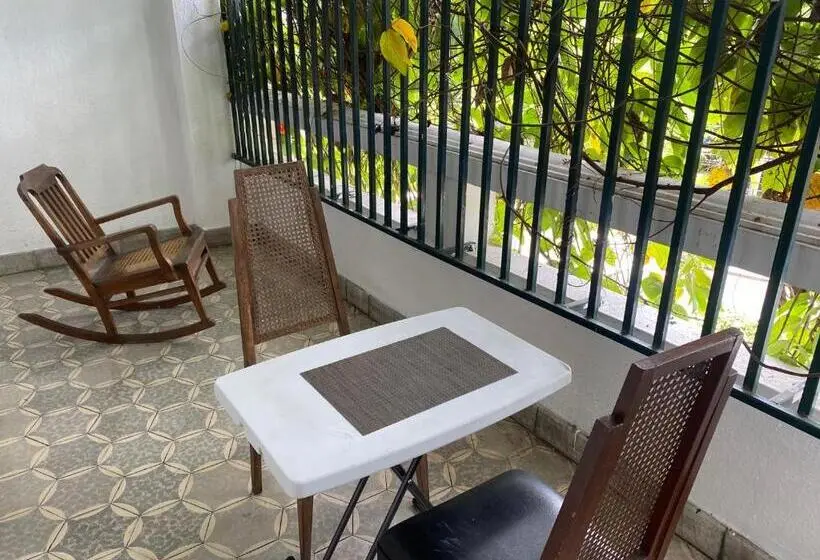 اتاق استاندارد با بالکن, Hostal Cumbres Del Volcan Flor Blanca