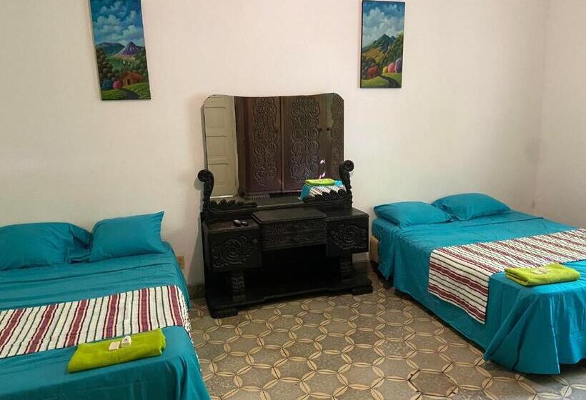 Четырехместный Номер Стандарт, Hostal Cumbres Del Volcan Flor Blanca