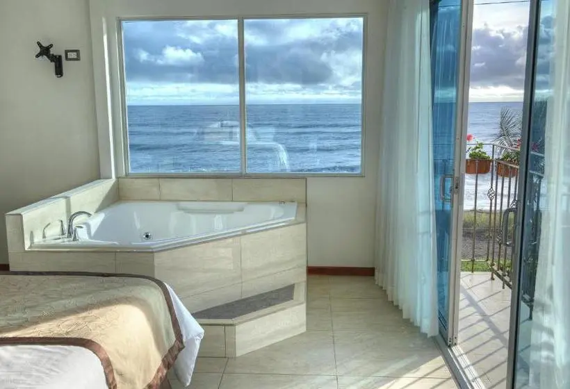 キングサイズベッドのスイートルーム, Beachfront Hotel Tramonto