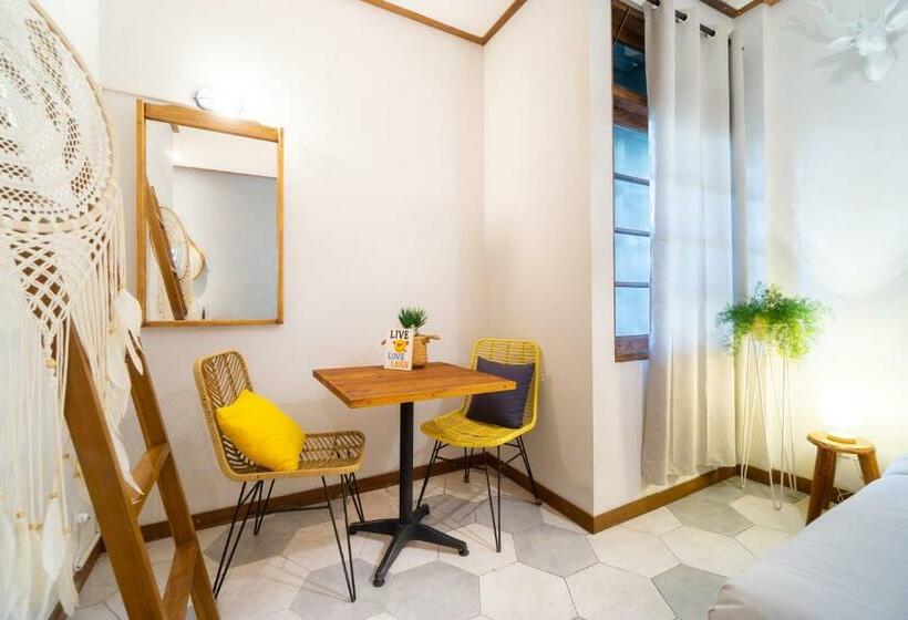 Номер Deluxe, Interconnection Hostel