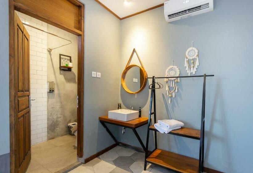 غرفة ديلوكس, Interconnection Hostel