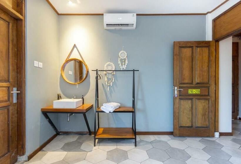 Номер Deluxe, Interconnection Hostel