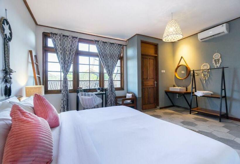 غرفة ديلوكس, Interconnection Hostel