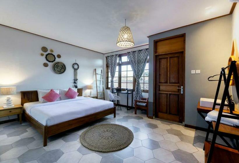 غرفة ديلوكس, Interconnection Hostel