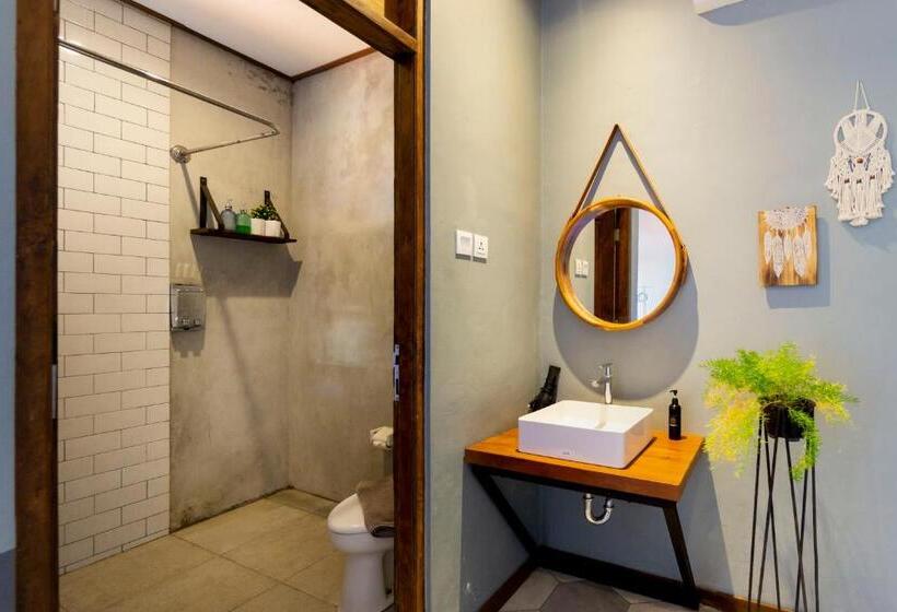 غرفة ديلوكس, Interconnection Hostel